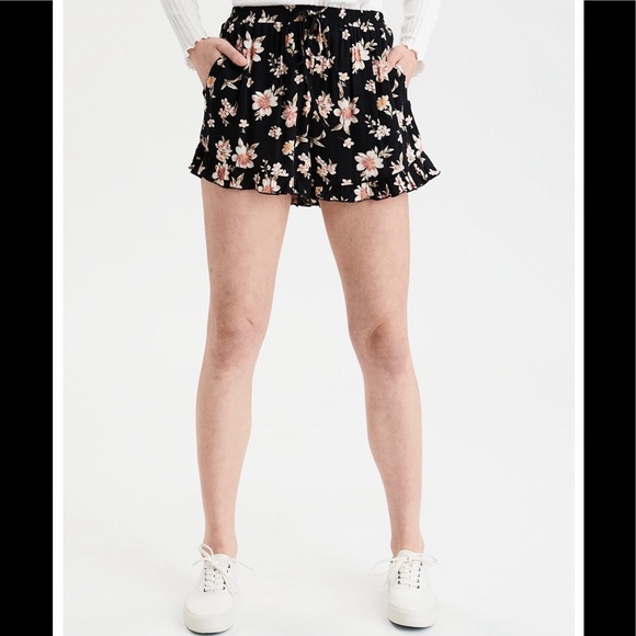 aerie Pants - 🛍 3 for $15 🛍 AE HIGH-WAISTED RUFFLE HEM SHORT